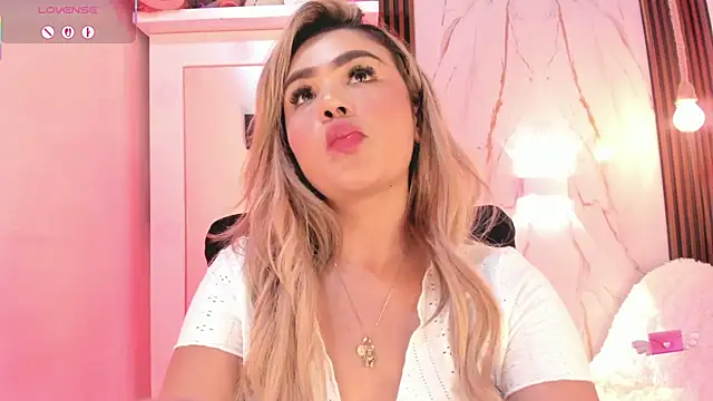 agatha210 - Agatha210's free webcam - UK Sex Cams