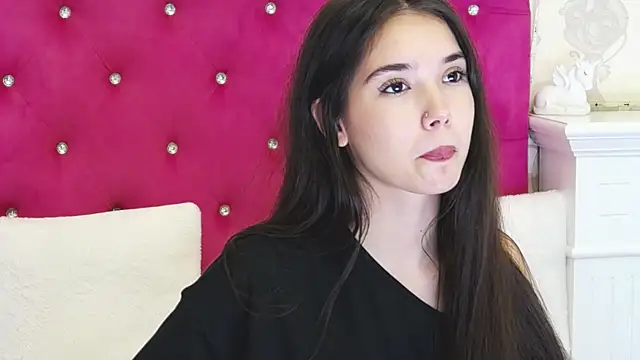 AlexisDevine live sex cam