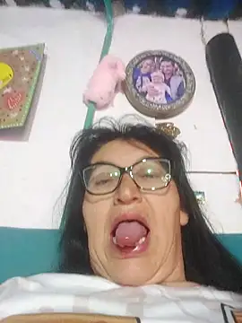 clarita_01 (F mature) - Mostrar coño y culo😍😍😍😍