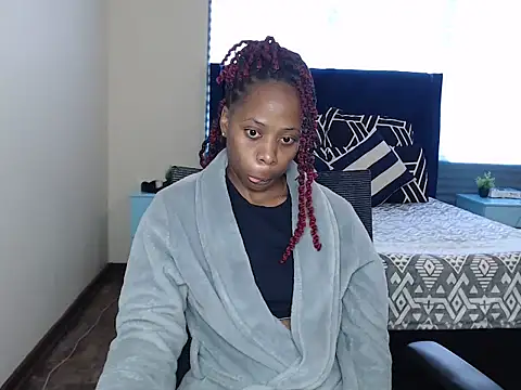 QUEENMANDYY live cam