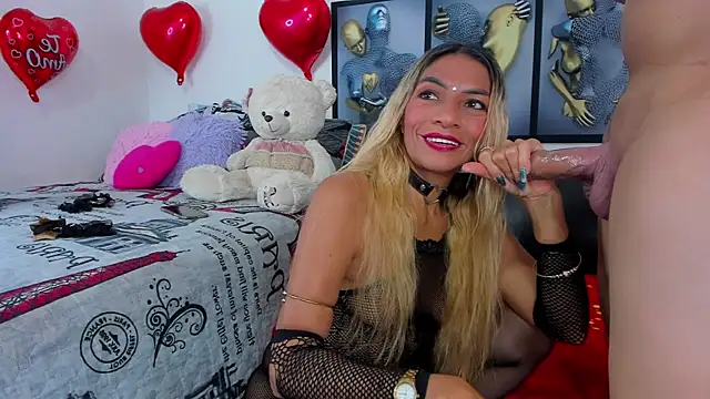 Angeline_focus webcam