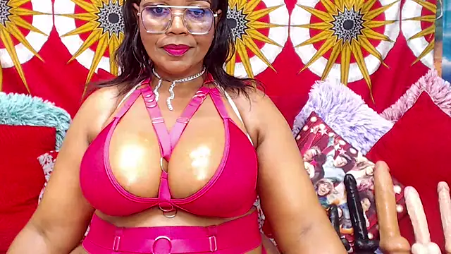 MATURExxxASS webcam