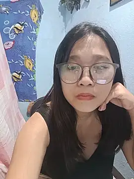 Milkytits4You webcam