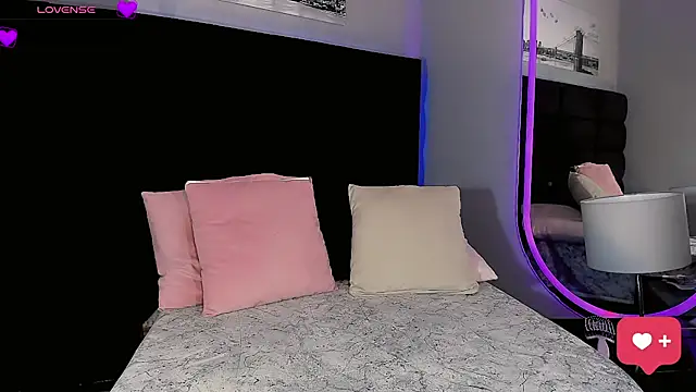 Kornylovee webcam