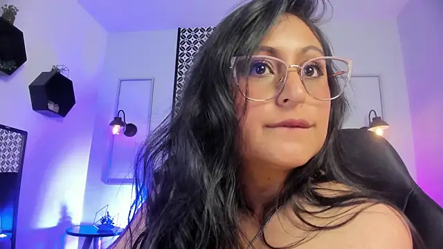 Amber_gold_ webcam