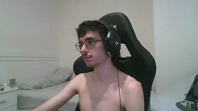 gabrielNovin17cm live cam on StripChat
