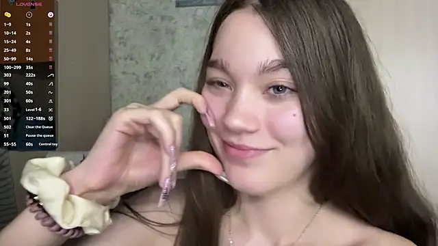 Cuteviola live cam on StripChat