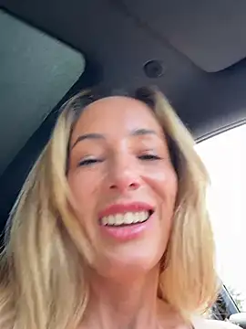 SweetAlegra_ live cam on StripChat