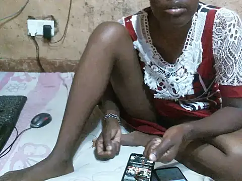 cute_naimah webcam
