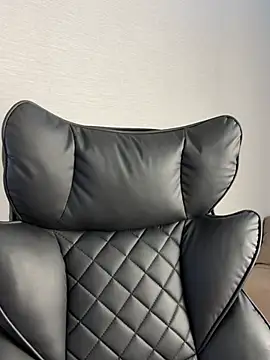 KimEvanss webcam