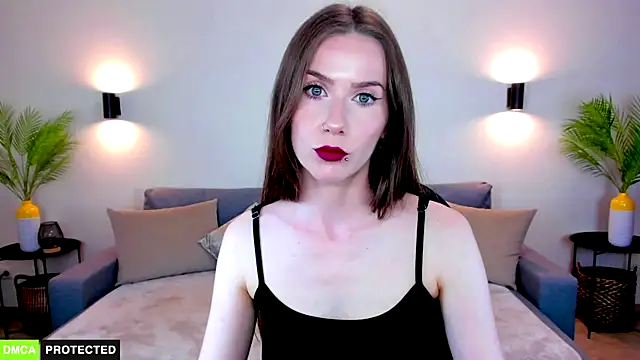 TheWoman__ live cam on StripChat