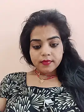 Mahi_Love0143 live cam on StripChat