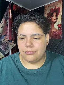 Hailey_Curvy webcam
