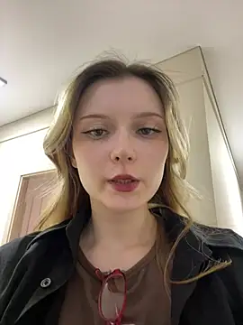 AlyssFrost webcam