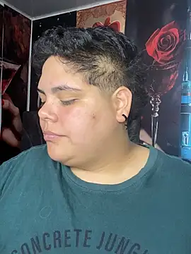 Hailey_Curvy live cam