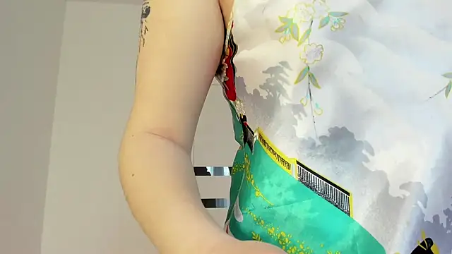 VerniceEngelking live cam