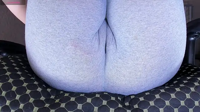 Cameltoe_squirt_inPants webcam