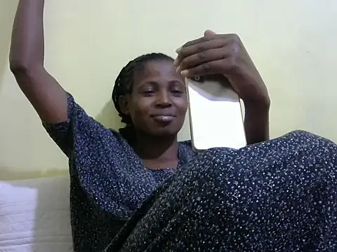 lilmomaa webcam