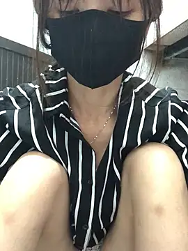 Writhing_First live cam