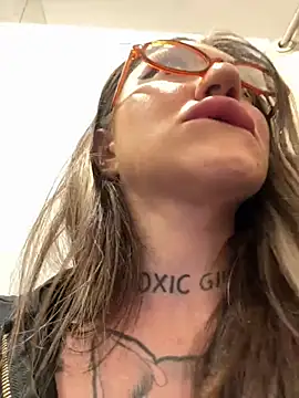 SaintSquirt live cam on StripChat