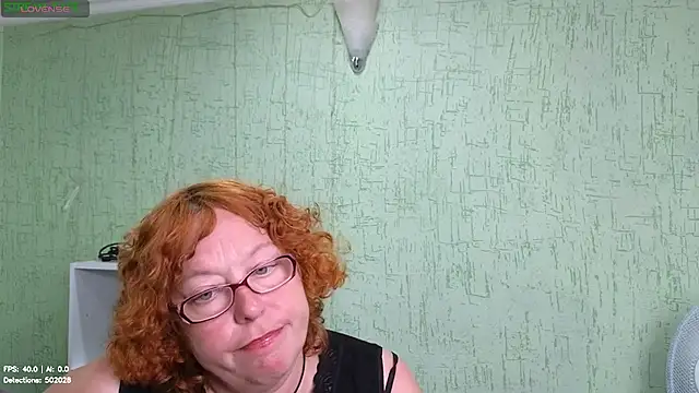Fara_Flutte live cam on StripChat