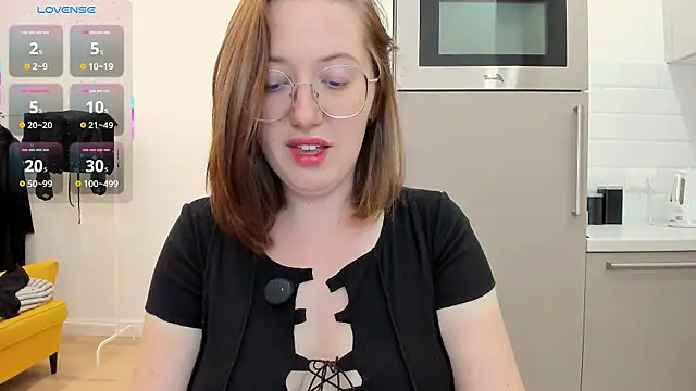 Charmy_Gracy live cam on StripChat