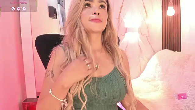 Agatha210 live cam on StripChat