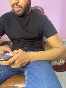 BIGGGGGBOYYYYY live cam on StripChat