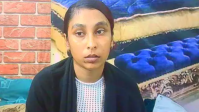 IndianSexyButt live cam on StripChat