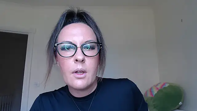 Humiliatrixxxx live cam