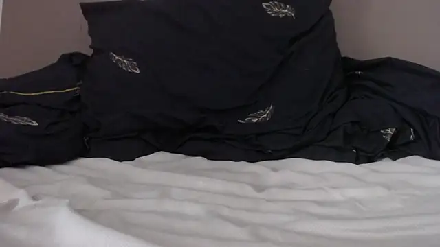 Ann_D live cam on StripChat