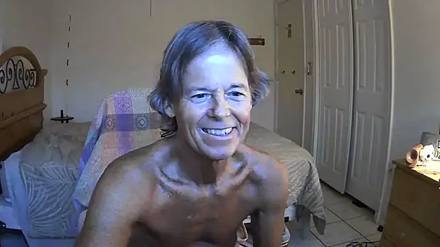 nakeedcowboi65 live cam