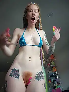 LucidLucy live cam on StripChat