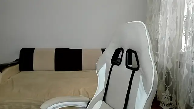 StellaDavis webcam