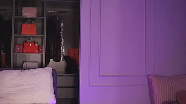 Monique_Celeste live cam