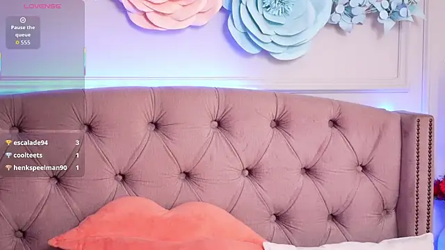 JenniferLovve live cam