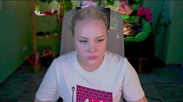 stellawatts webcam