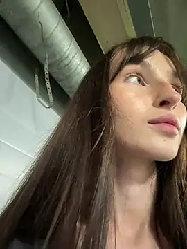 -missbehaving- live cam