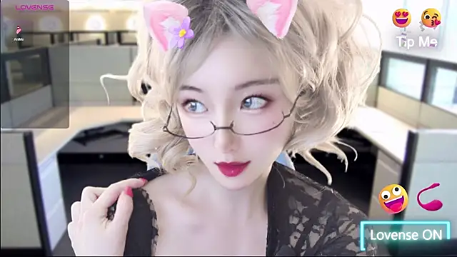 AureliaDoll webcam