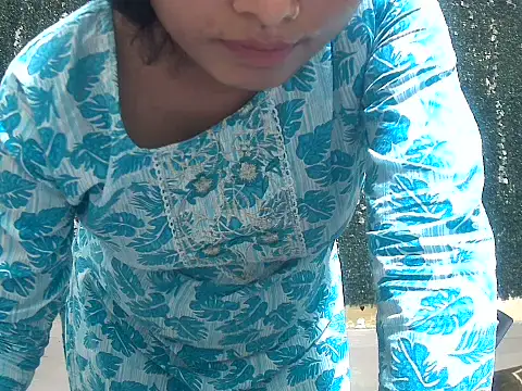 Ruhi_Hotty webcam
