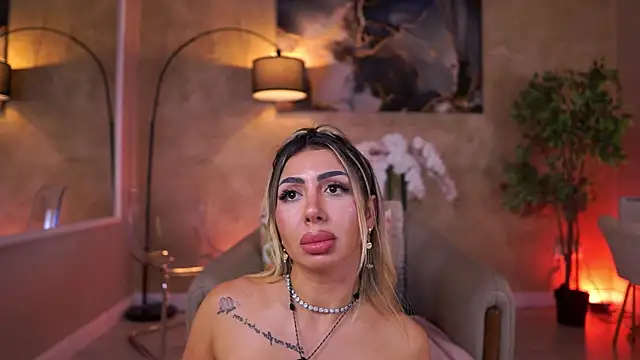 lucyyrosse (F young) - Dildo Boobies Fuck