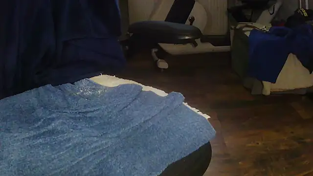suedel65 live cam on StripChat
