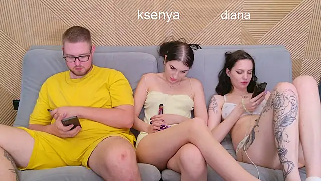 Ksenny live cam