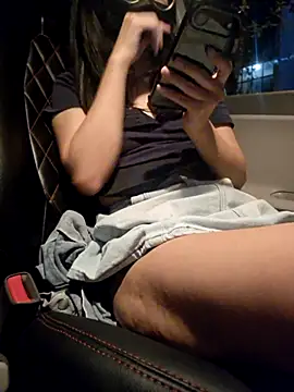 Love-public live cam