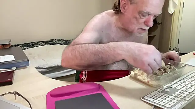 coach-karl live cam