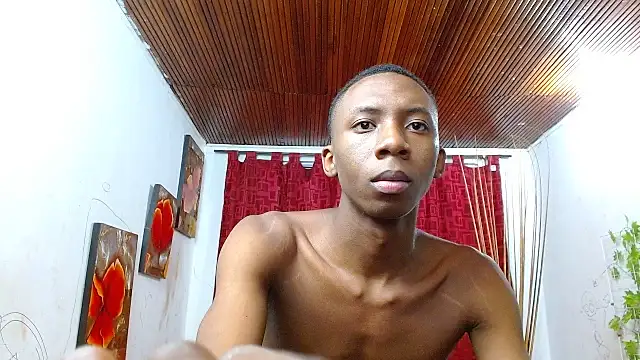 milo018 webcam