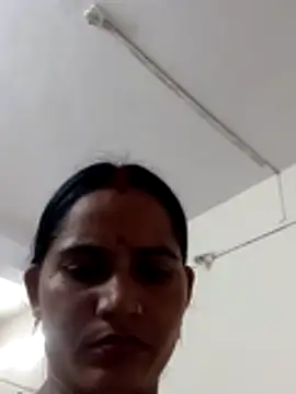 Hotnewbhabi_riya live cam