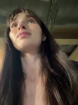 -missbehaving- live cam