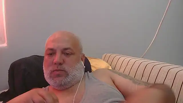 husoizmir live cam on StripChat
