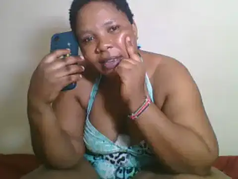 African_Bigjuicyass live cam